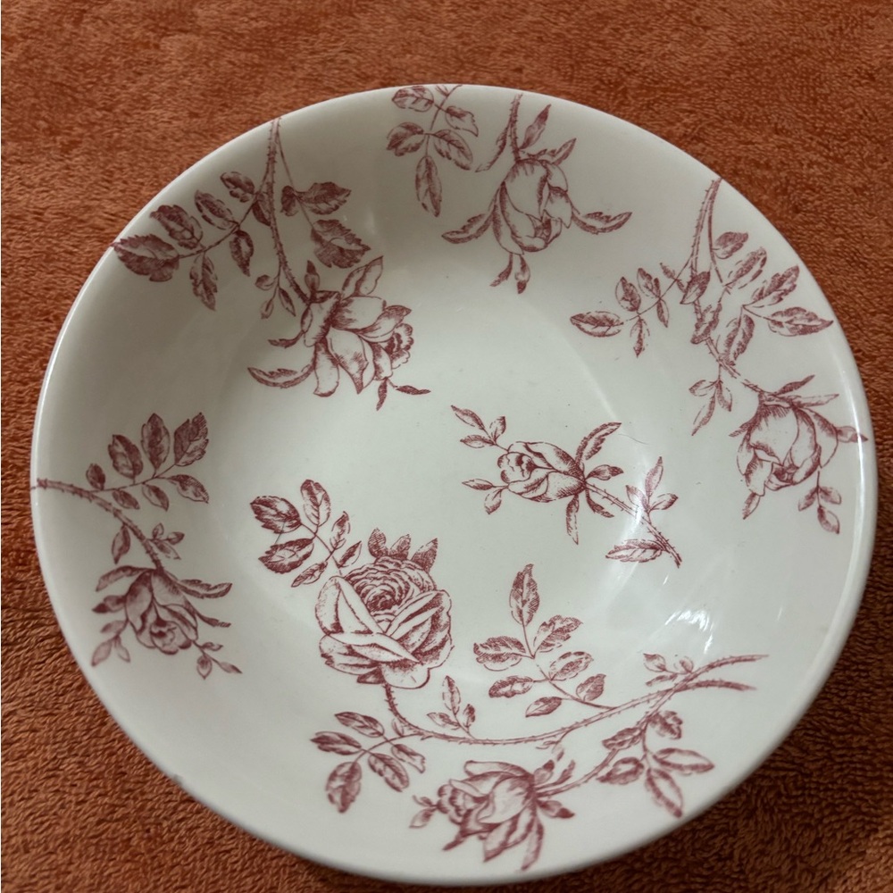Churchill China England  Red White Rose Chintz" Salad Bowl 1795
